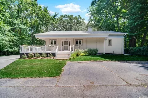 205 S Broadway, Beverly Shores, IN 46301