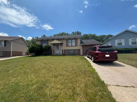 2615 E Guadalupe Cir, East Chicago, IN 46312