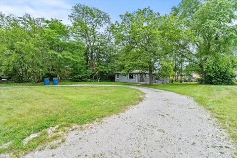 2568 W 19th Pl, Gary, IN 46404 photo 7
