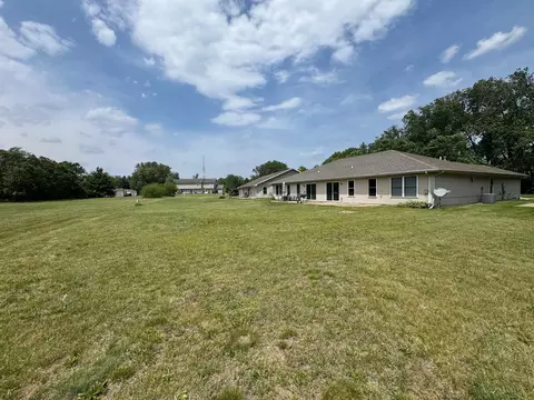 5630 Pointe Dr, Hammond, IN 46320 photo 3