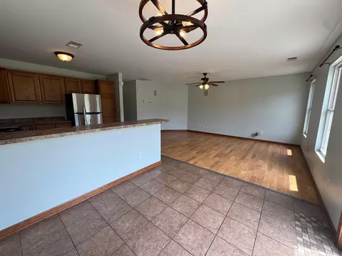 5630 Pointe Dr, Hammond, IN 46320 photo 10