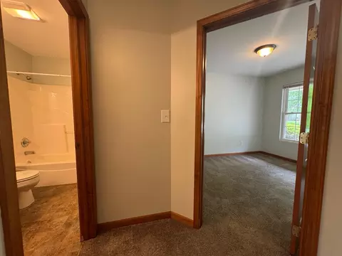 5630 Pointe Dr, Hammond, IN 46320 photo 19