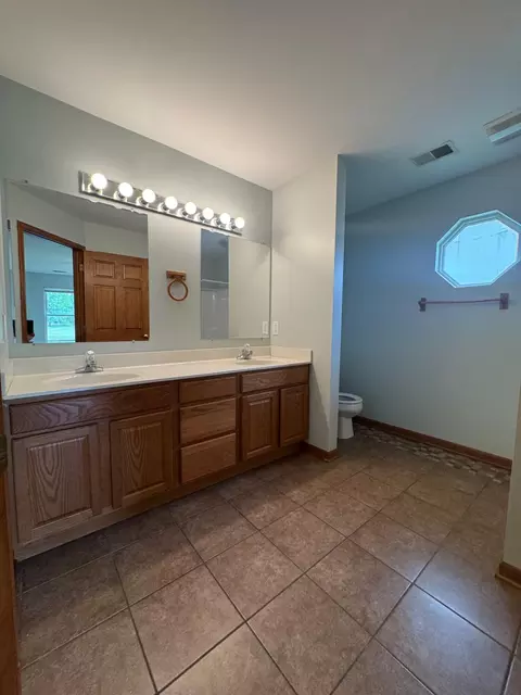 5630 Pointe Dr, Hammond, IN 46320 photo 16