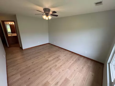 5630 Pointe Dr, Hammond, IN 46320 photo 13