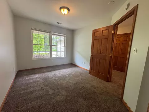 5630 Pointe Dr, Hammond, IN 46320 photo 21