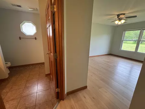 5630 Pointe Dr, Hammond, IN 46320 photo 11