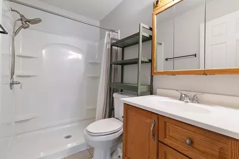 Bath - 266 Maxwell St, Crown Point, IN 46307 photo 2 of 2