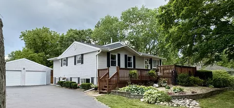 2404 N Campbell St, Valparaiso, IN 46385