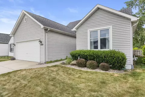 1059 Vanderburgh St, Valparaiso, IN 46385