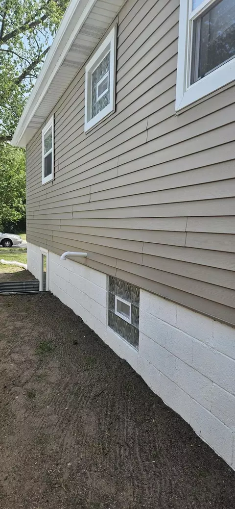 Exterior - 1756 Arthur St, Gary, IN 46404 photo 7 of 10