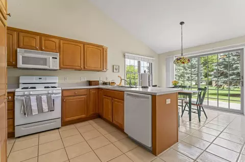 Kitchen - 1850 Windfield Dr, Munster, IN 46321 photo 2 of 2