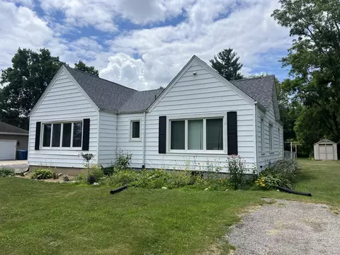 501 N Church St, Kouts, IN 46347