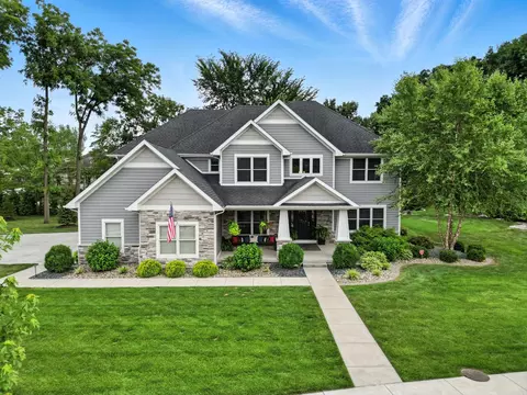 1285 Greenview Pl, Crown Point, IN 46307
