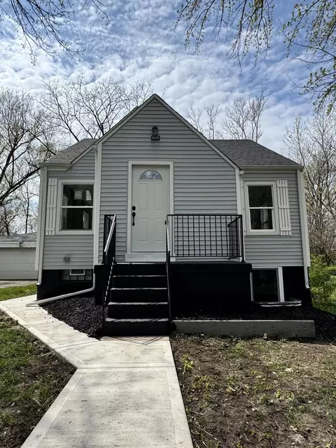 1136 Matthews St, Gary, IN 46406 photo 1