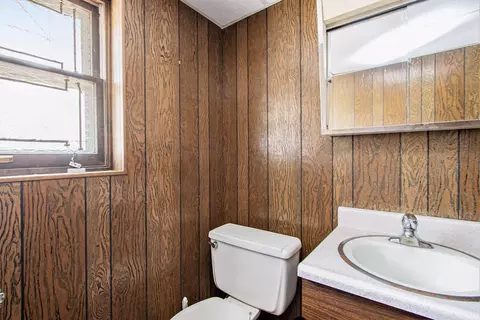 Bath - 1529 Hovey St, Gary, IN 46406 photo 2 of 2