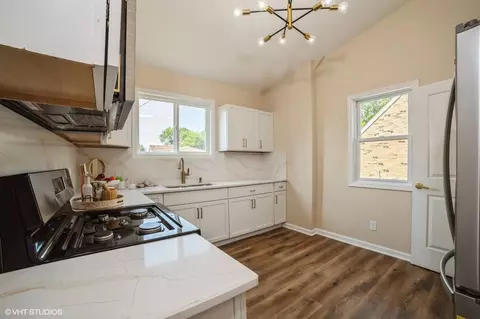 Kitchen - 933 E 44th Pl, Gary, IN 46409 photo 1 of 5