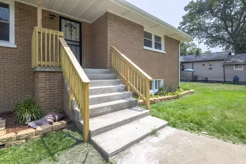 Exterior - 951 Willard St, Gary, IN 46404 photo 2 of 3