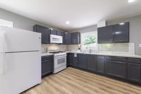 Kitchen - 951 Willard St, Gary, IN 46404 photo 1 of 2