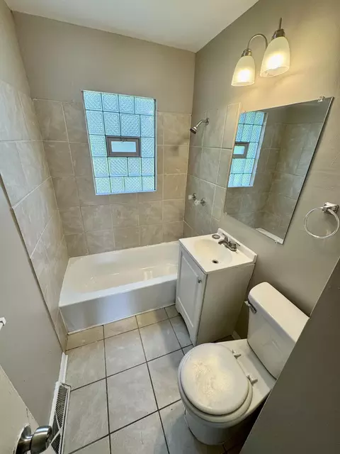 Bath - 840 E 44th Ave, Gary, IN 46409 photo 1 of 1