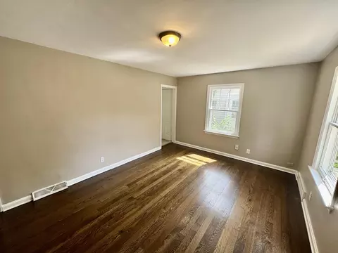 Living - 840 E 44th Ave, Gary, IN 46409 photo 1 of 2