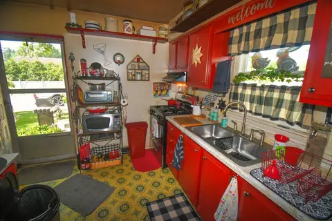 Kitchen - 367 Commanche Dr, Lowell, IN 46356 photo 6 of 6