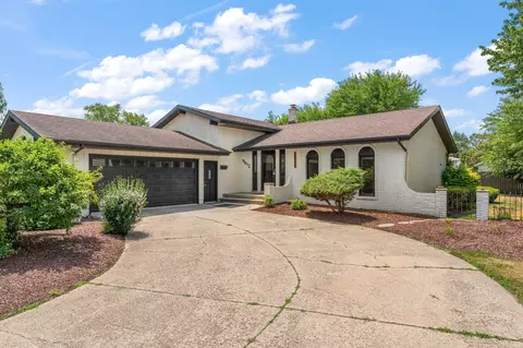 9612 Walnut Dr, Munster, IN 46321 photo 2