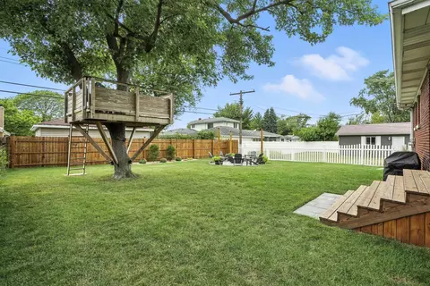 8138 Kooy Dr, Munster, IN 46321 photo 23