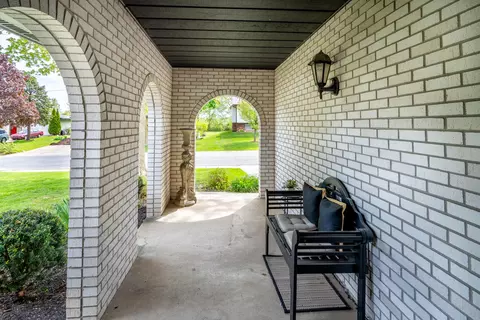 8764 Clark Pl, Crown Point, IN 46307 photo 9