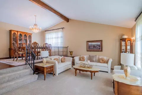 8764 Clark Pl, Crown Point, IN 46307 photo 13