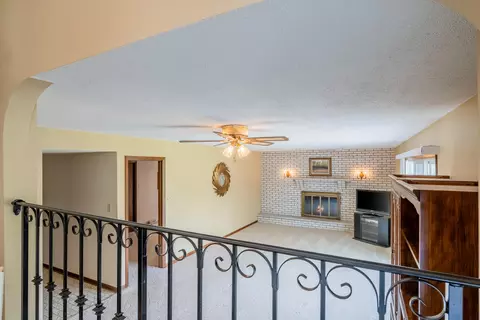 8764 Clark Pl, Crown Point, IN 46307 photo 25