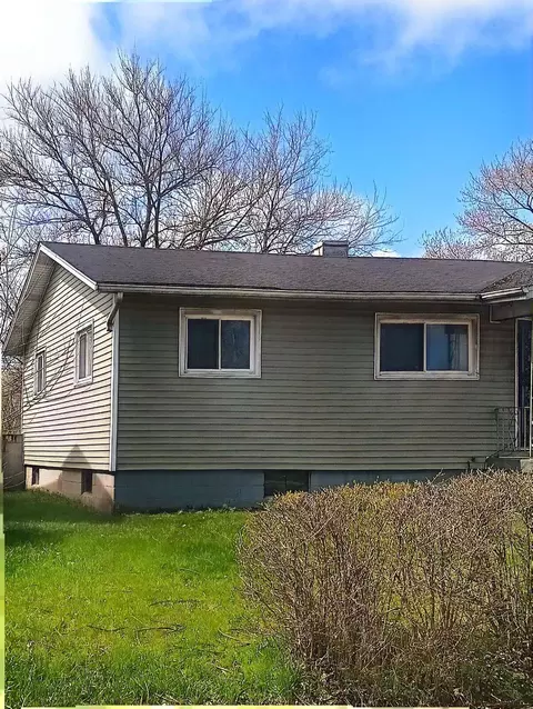 1724 Arthur St, Gary, IN 46404 photo 2