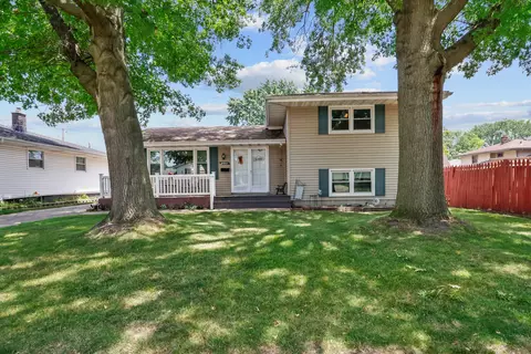 9225 Wildwood Dr, Highland, IN 46322