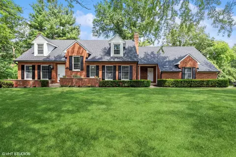 152 Guilford Rd, Valparaiso, IN 46385
