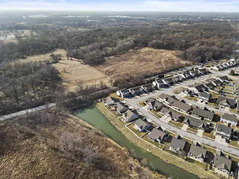 1252 Sawgrass Dr, Griffith, IN 46319 photo 21