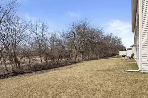 1252 Sawgrass Dr, Griffith, IN 46319 photo 18