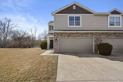 1252 Sawgrass Dr, Griffith, IN 46319 photo 2