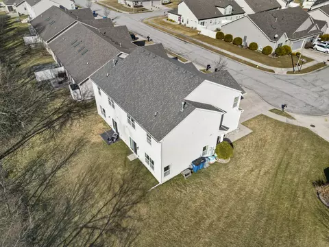 1252 Sawgrass Dr, Griffith, IN 46319 photo 27