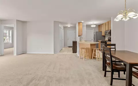 526 Cambridge Ct #1B, Munster, IN 46321 photo 5