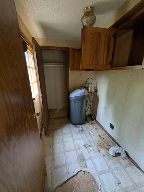 10309 Kennedy St, Schneider, IN 46376 photo 8