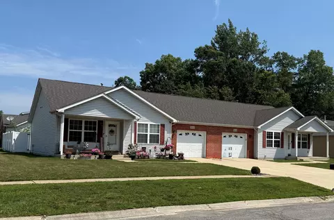387 Franciscan Dr, Valparaiso, IN 46385