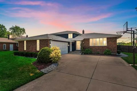 Exterior - 8106 Tapper Ave, Munster, IN 46321 photo 1 of 7