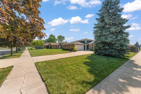 Exterior - 8106 Tapper Ave, Munster, IN 46321 photo 7 of 7