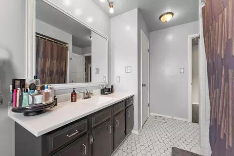 Bath - 8106 Tapper Ave, Munster, IN 46321 photo 1 of 2