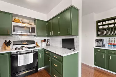 Kitchen - 8106 Tapper Ave, Munster, IN 46321 photo 3 of 4