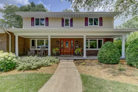 9130 Verbena Dr, Munster, IN 46321
