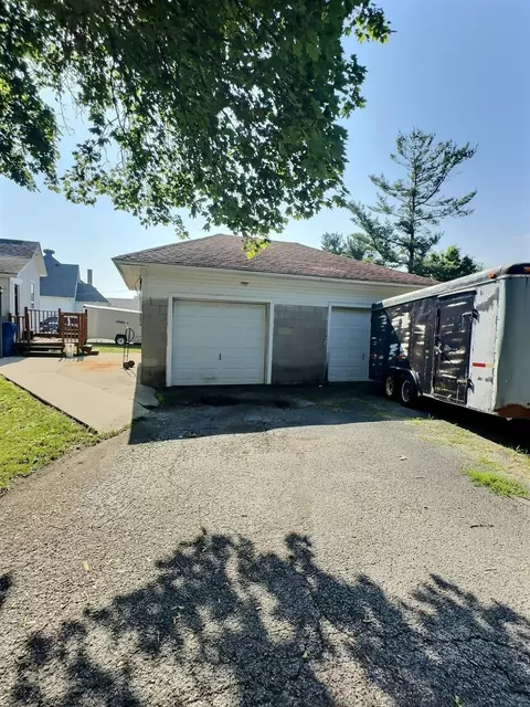 136 E Main St, Brook, IN 47922 photo 3