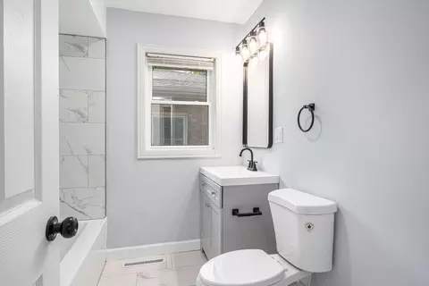 Bath - 2737 173rd St, Hammond, IN 46323 photo 1 of 4