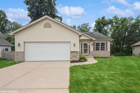 2659 Clarendon Ct, Valparaiso, IN 46385