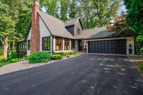 370 Wilshire Ct, Valparaiso, IN 46385