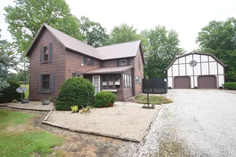 1073 N 900, Rensselaer, IN 47978